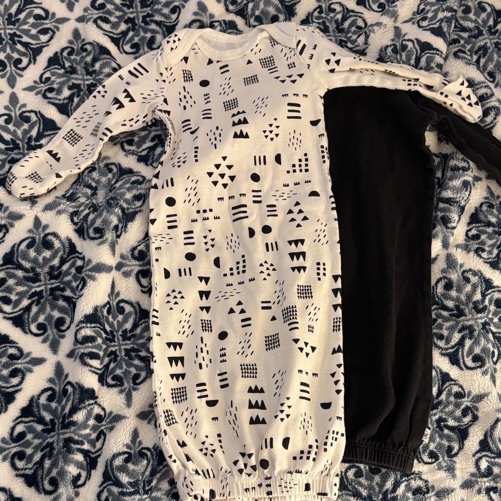2 Honest Baby 100% Organic Cotton Sleeper Gowns